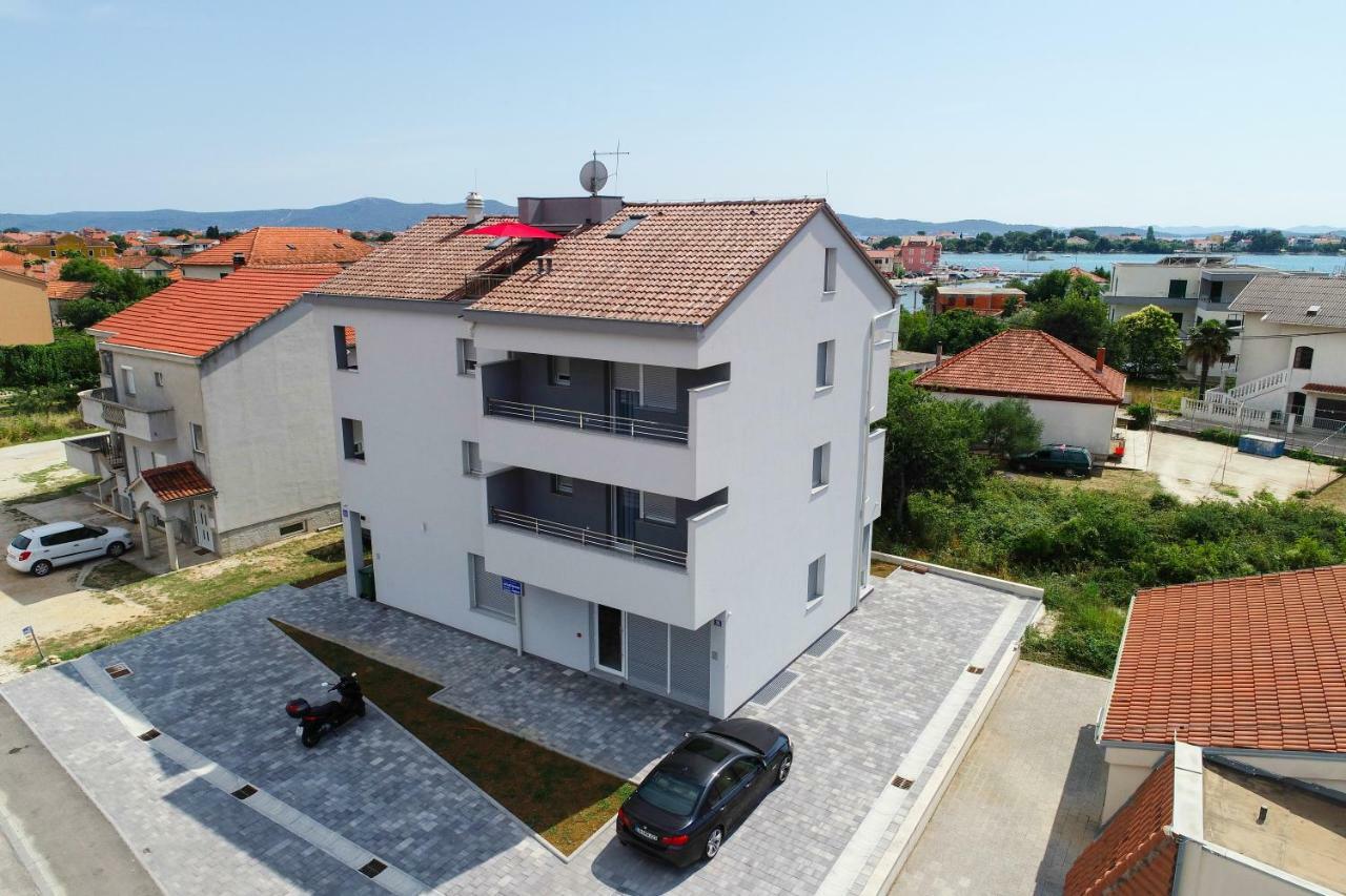 Apartmani Zupan Sukošan エクステリア 写真