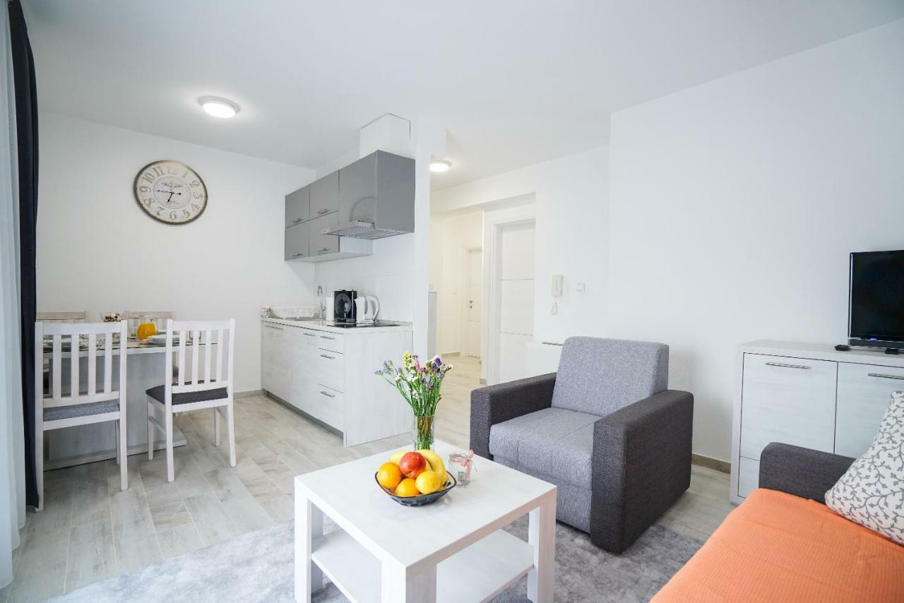 Apartmani Zupan Sukošan エクステリア 写真