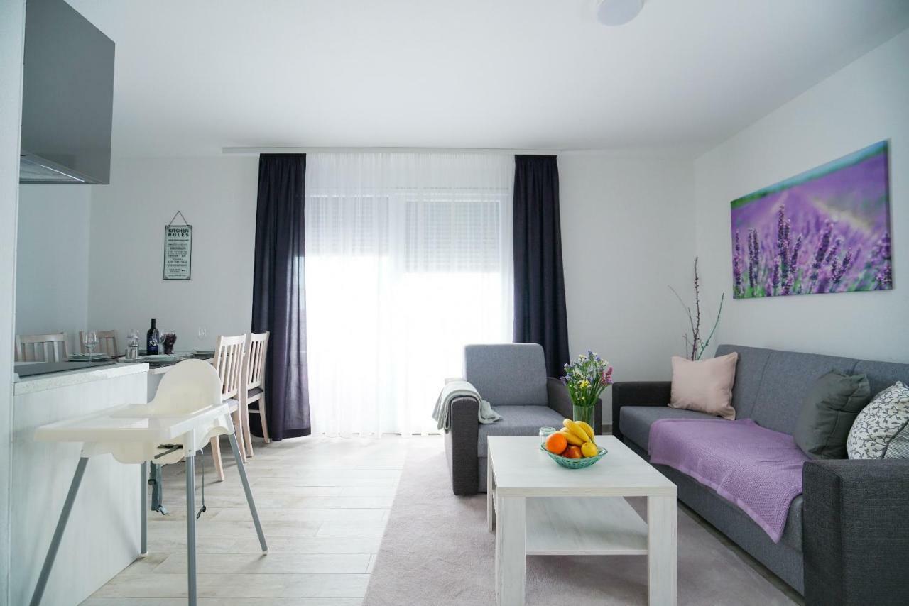 Apartmani Zupan Sukošan エクステリア 写真