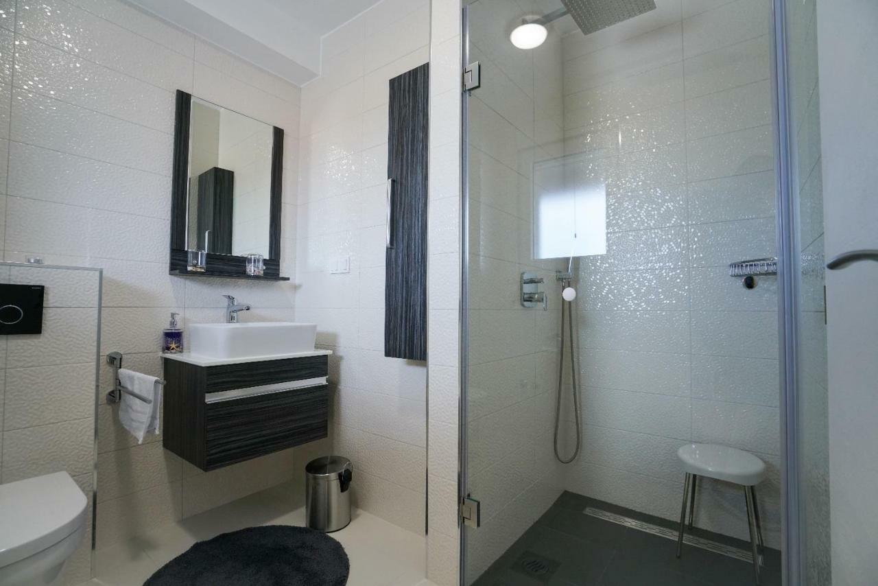 Apartmani Zupan Sukošan エクステリア 写真