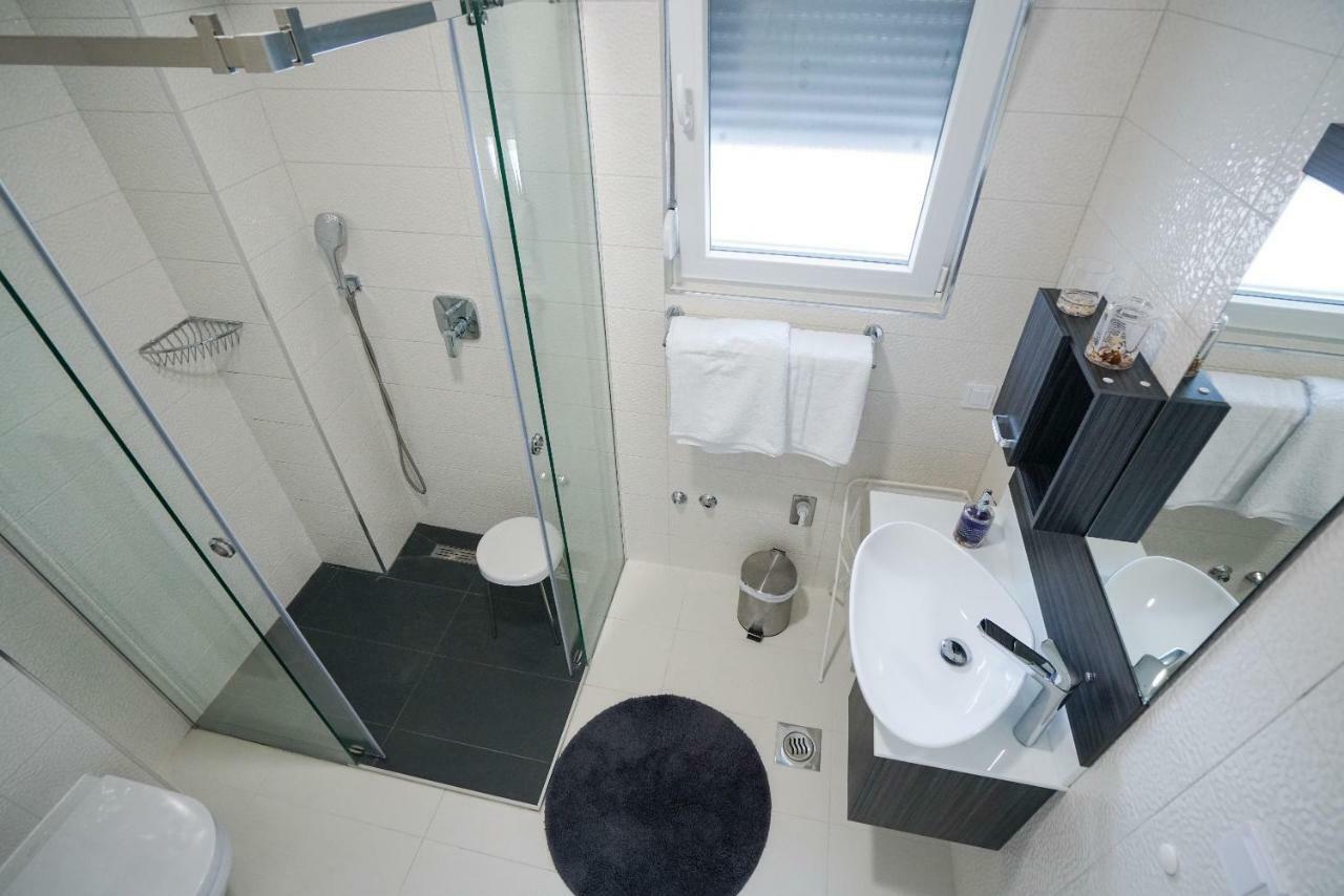 Apartmani Zupan Sukošan エクステリア 写真